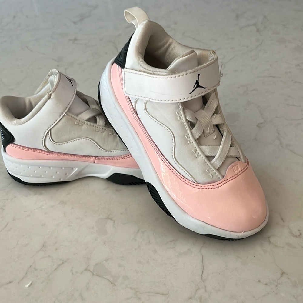 Nike Air Jordan Max Aura CN8095-116